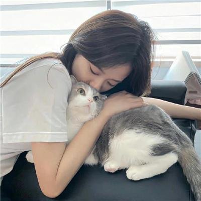 踉跄女孩